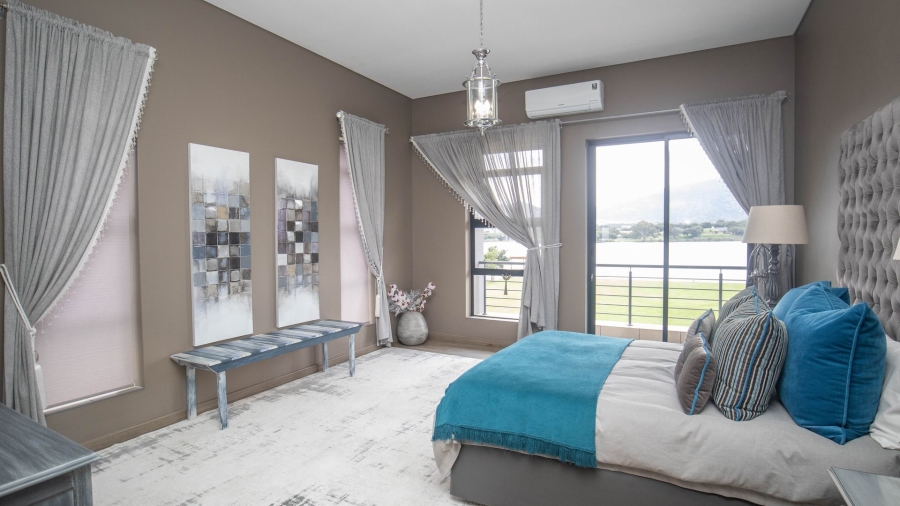 4 Bedroom Property for Sale in The Coves North West